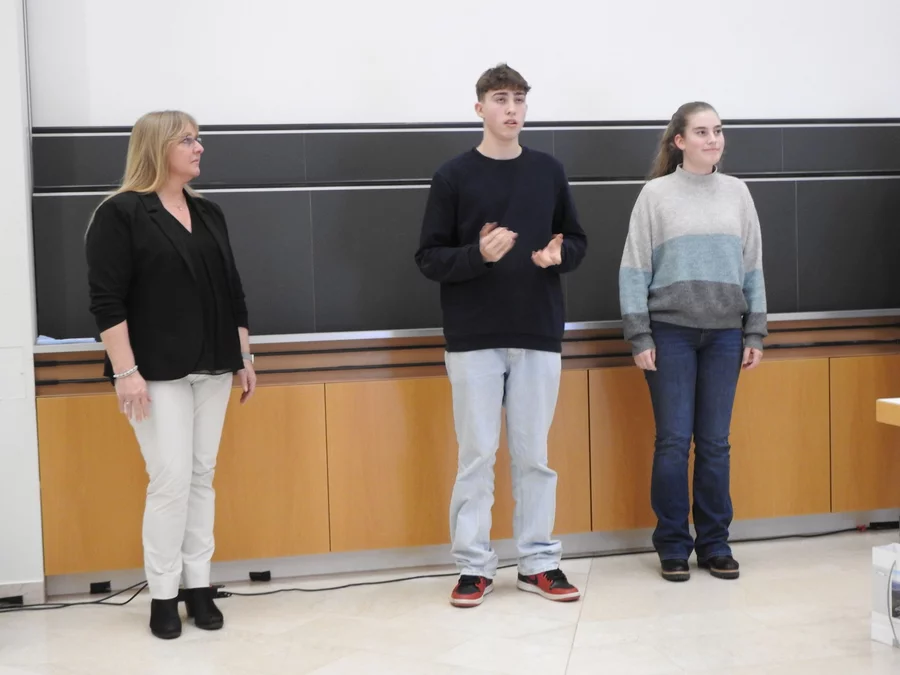 Vertragsunterzeichnung 2024