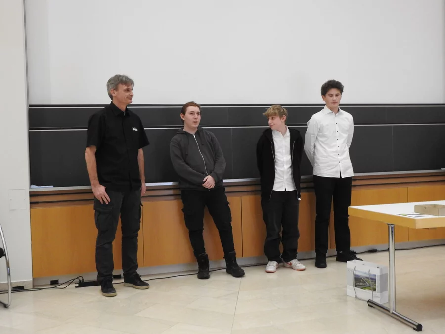 Vertragsunterzeichnung 2024