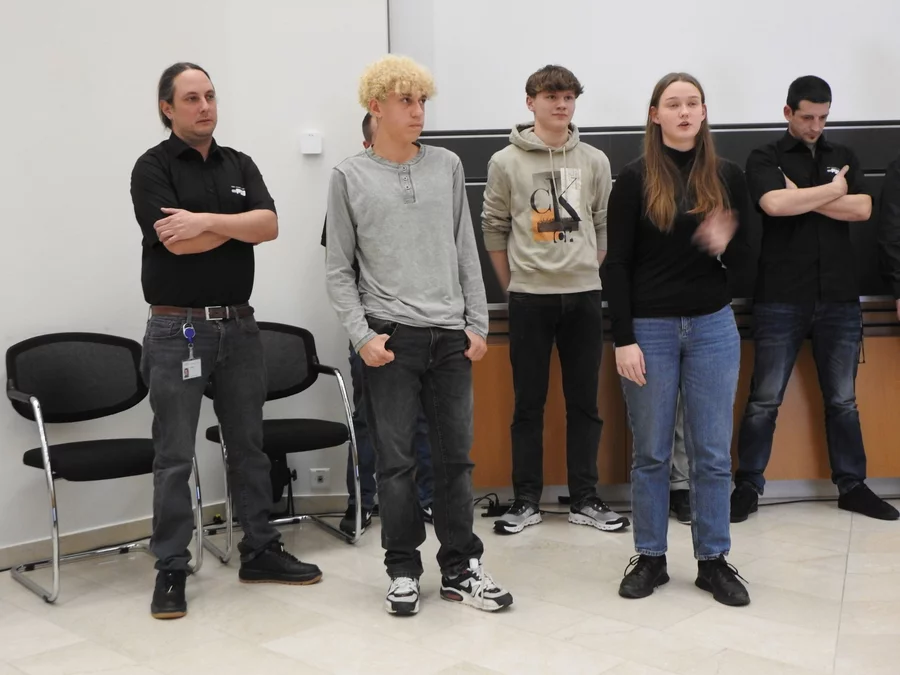 Vertragsunterzeichnung 2024