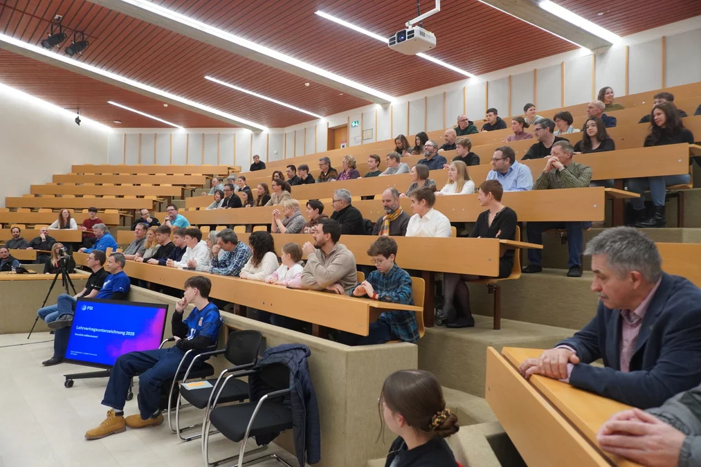 Vertragsunterzeichnung