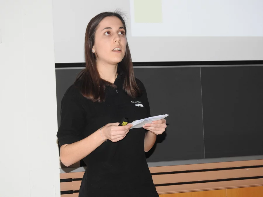 Alicia informiert über die Berufsbildung