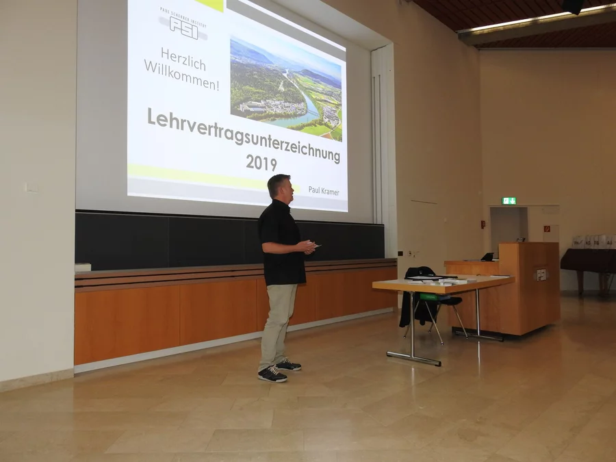 Paul Kramer brgrüsst die Anwesenden