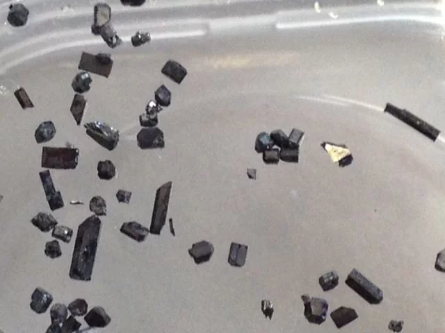 Fig. 10 9 Single crystals of SmB6  (mm size) can be grown using Al-flux at 15000°C