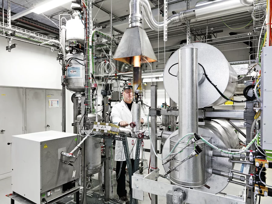 Production of biomethane from wood