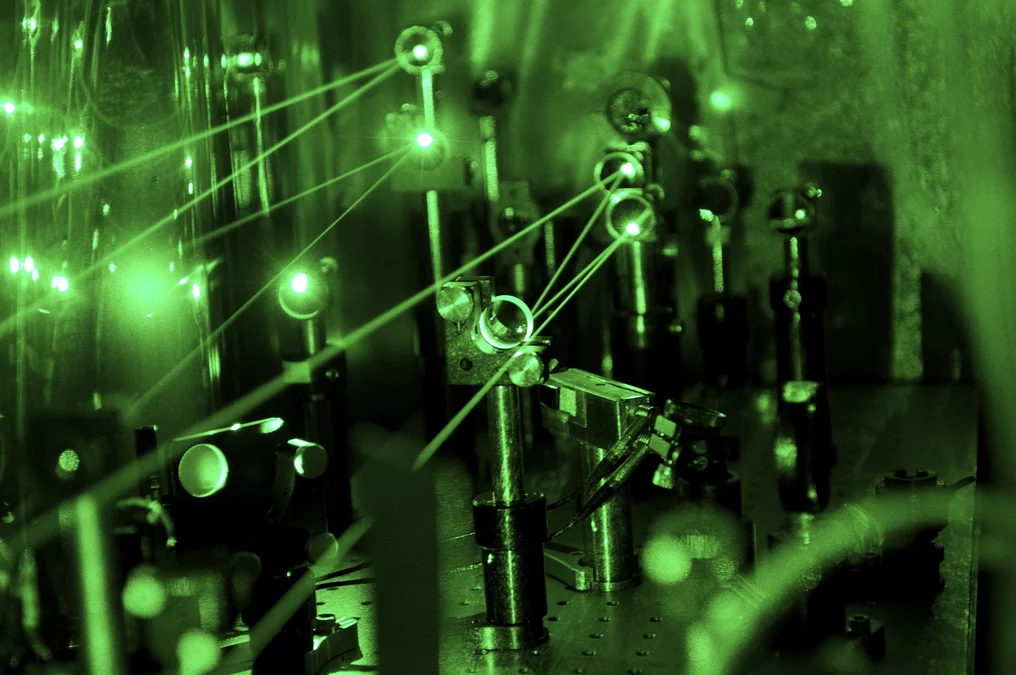 Another view of the frequency douling stages.(Photo: PSI/ A. Antognini, F. Reiser)