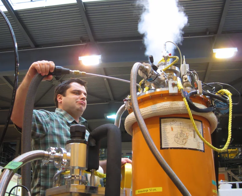 Dr. Kruno from the Lab. for Quantum Magnetism at EPFL