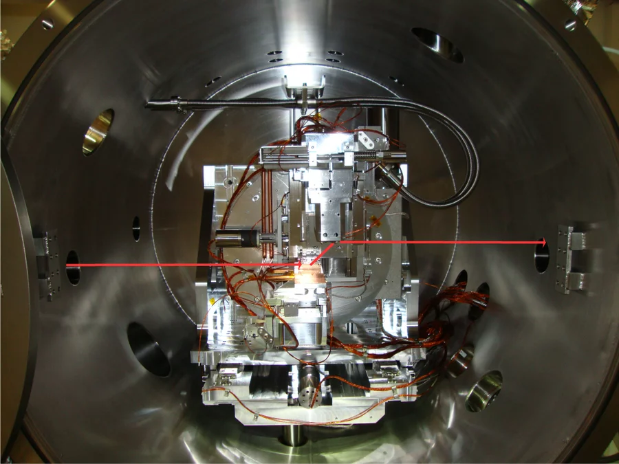 View of goniometer and the two crystal stages.