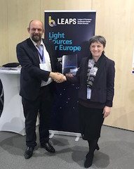 Dr. Caterina Biscari, Director of the ALBA Synchrotron in Spain and Vice Chair of LEAPS, League of European Accelerator-based Photon Sources, presented the LEAPS Strategy 2030 to Jean-David Malo, Director, Directorate General Research and Innovation, European Commission