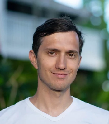 Andrew Akbashev Andrew Akbashev