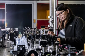 Camila Bacellar was first to observe how cytochrome c "domes" when irradiated with a laser. 
