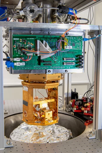 Ionenfallen mit integrierter Optik für das Quantencomputing