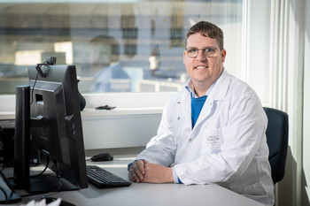 Dominic Leiser, Radiation Oncologist and responsible for the clinical study office at PSI  