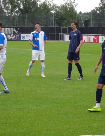 Arbenit vor Spielbeginn
