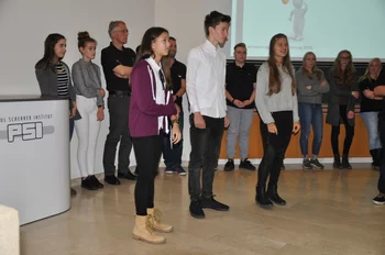Die neuen Laborantinnen und der neue Laborant, Fachrichtung Chemie