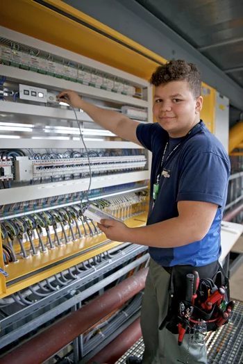 Berufsbildung am Puls der Forschung: Elektroninstallateur*in EFZ