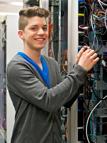 Berufsbildung am Puls der Forschung: Informatiker*in EFZ