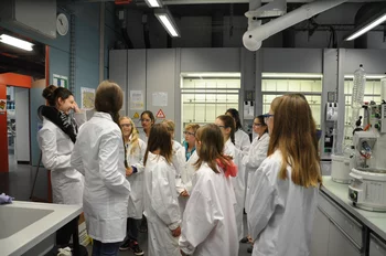 Einblick in die Arbeit der Chemielaborant/in