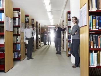 Stefan Hirschberg (fourth from the left) with researchers of the Laboratory of Energy Systems Analysis. Photo: Scanderbeg Sauer Photography.