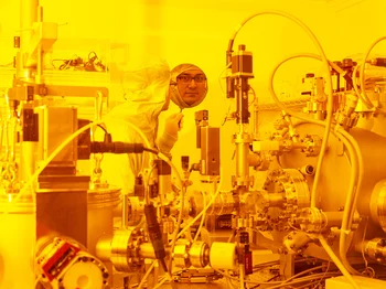 PSI researcher Yasin Ekinci next to the XIL-II beamline at the Swiss Light Source (SLS), where the fine structures needed for electronic components of the future are produced in a semiconductor material. To this end, Ekinci and her team used extreme ultraviolet light (EUV) with a wavelength of 13.5 nanometres. (Photo: Scanderbeg Sauer Photography)