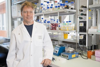 The study’s leading researcher Dmitry Veprintsev in one of PSI’s labs, where the G-proteins are prepared for the measurements. (Photo: Paul Scherrer Institute/Mahir Dzambegovic)