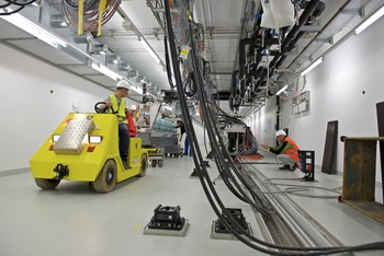 Transportation of an accelerator structure for the injector to its final destination in the roughly 630 metre-long beam tunnel.