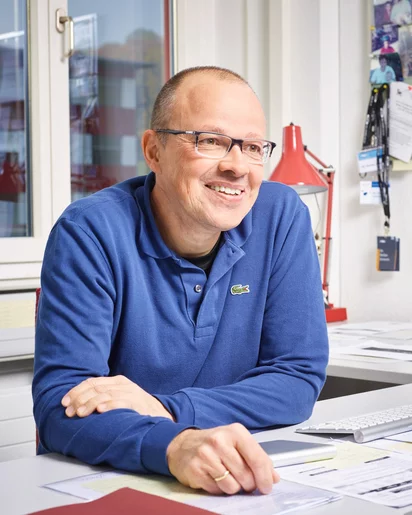 Stefan Janssen, Leiter des Nutzerbüros, nimmt externen Forschenden Organisatorisches ab, damit sie sich voll auf ihre Experimente am PSI konzentrieren können.