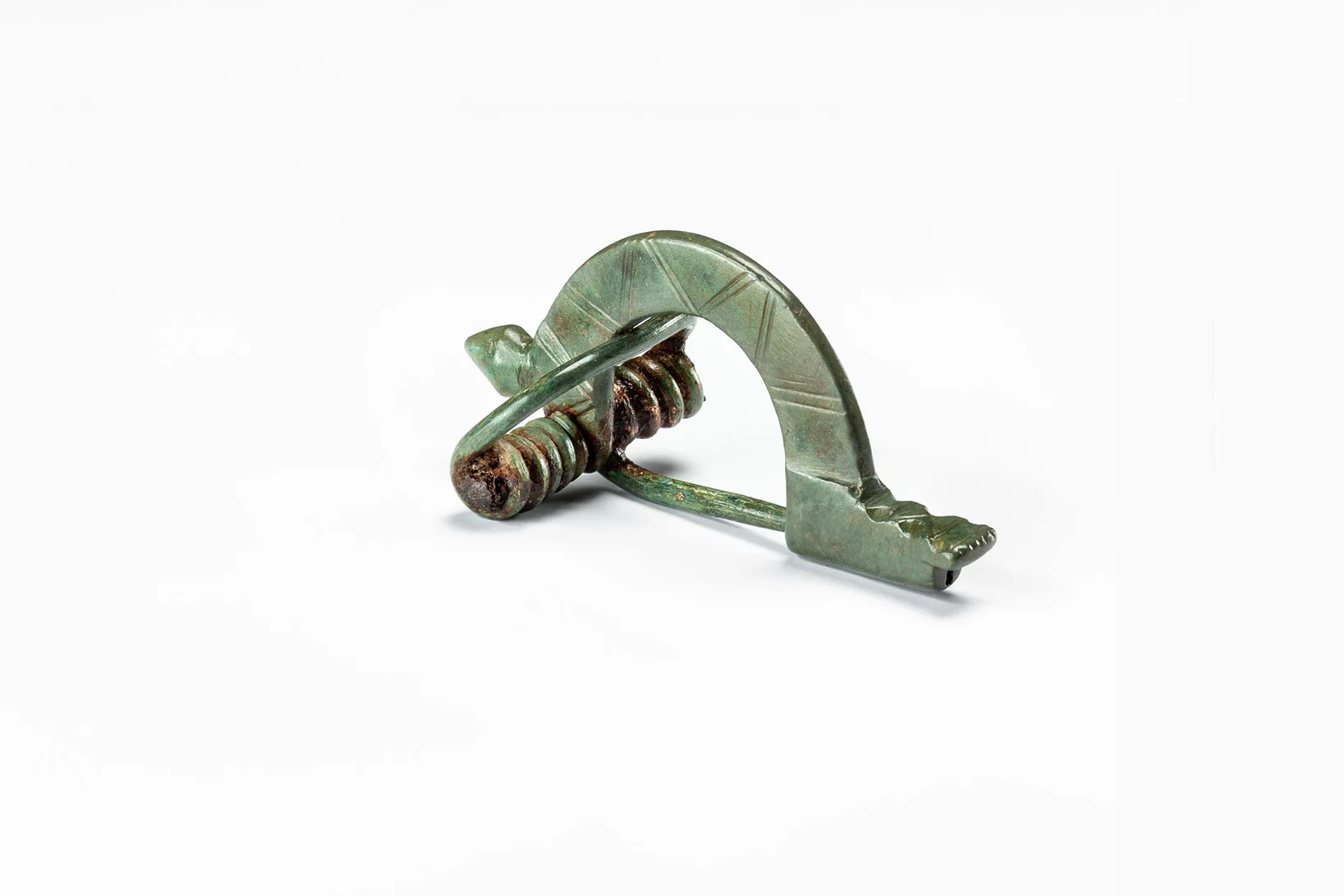 MIXE analysis could reveal that the ornate upper part and functional lower part of the rare knob-bow fibula were made using different methods