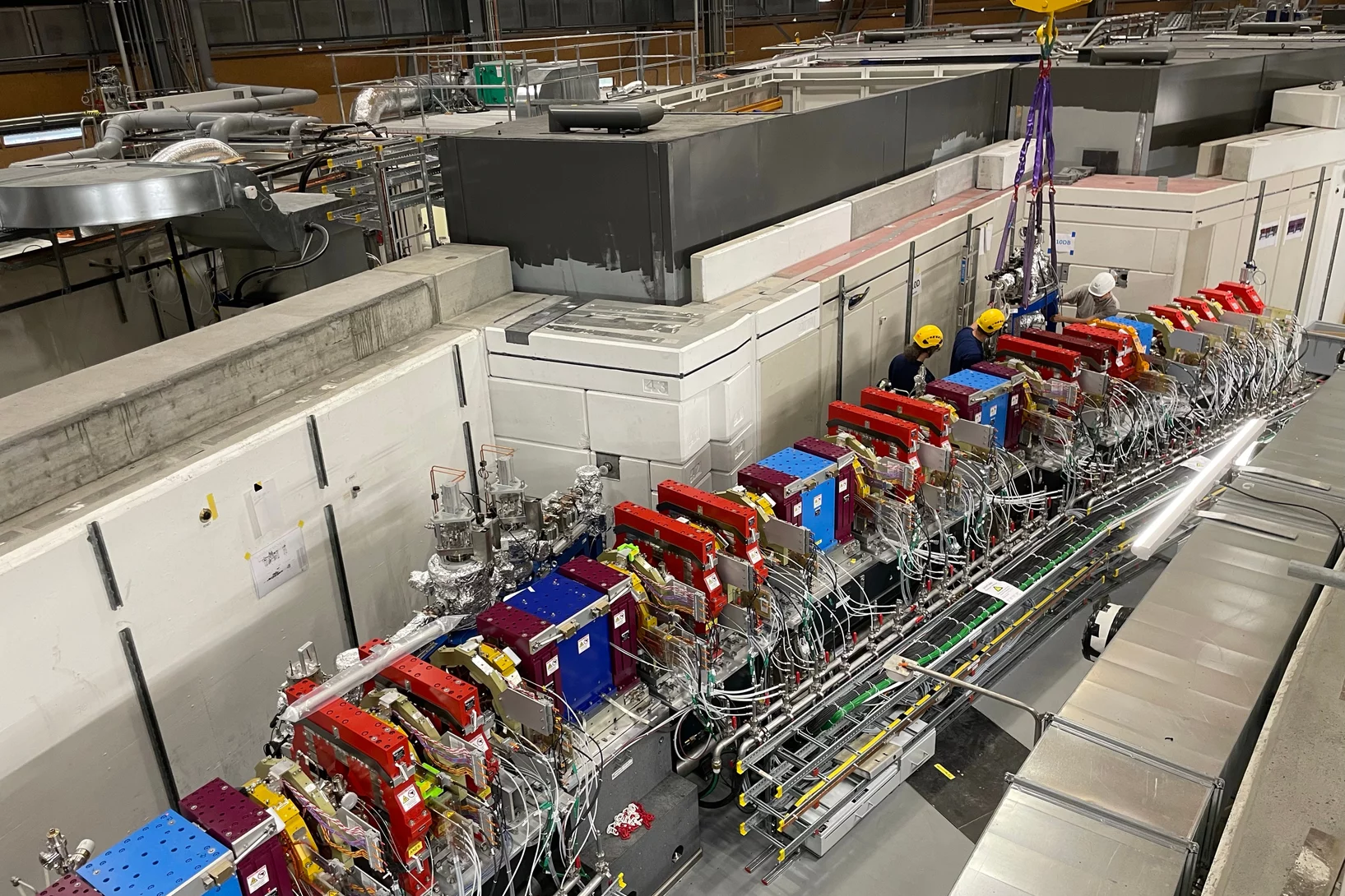 A glimpse into the SLS: the first two front ends for the X10SA and X10DA beamlines have already been installed (Photo: C. Pradervand).