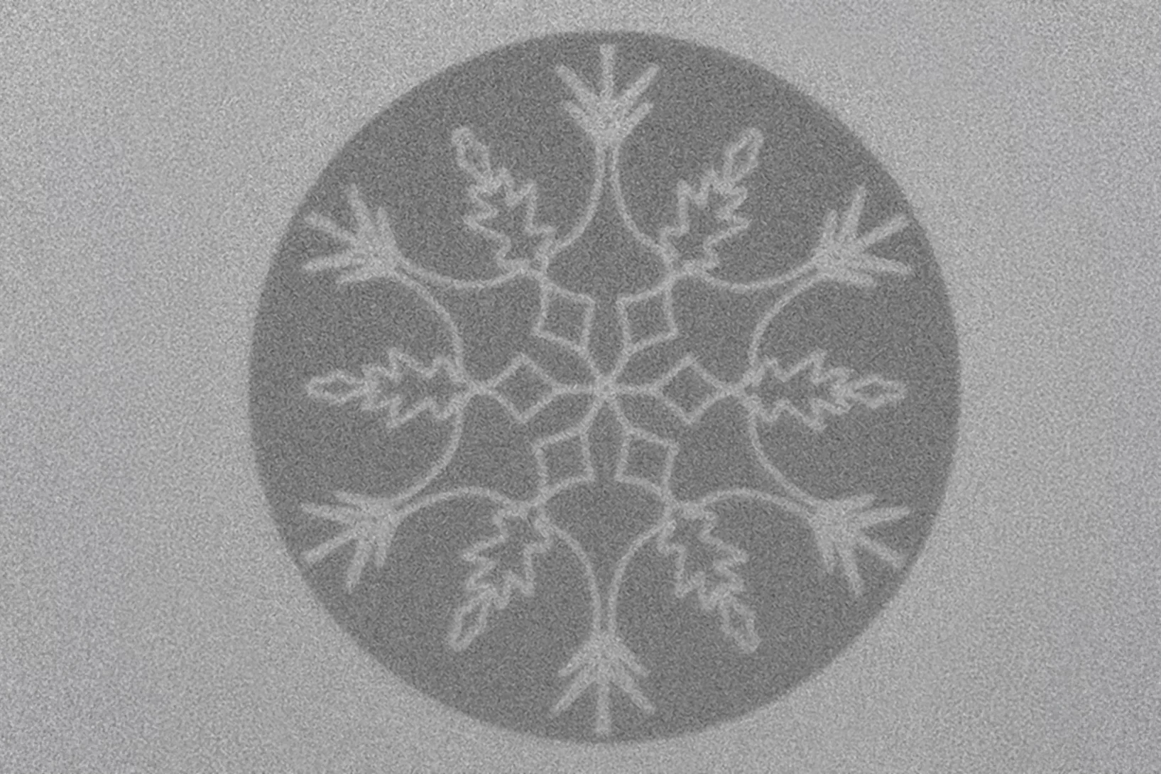 From laser light to snowflake: This magnetic structure was created at PSI using an industrial laser