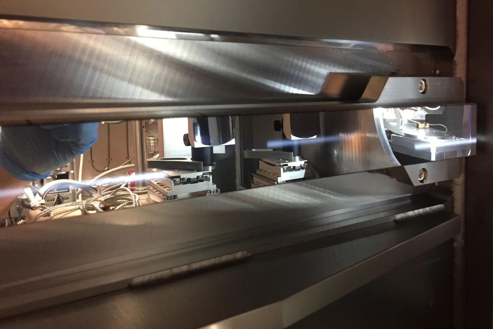 View of (part of) the 4.5M detector dedicated to X-ray emission spectroscopy installed in the ALVRA vacuum chamber.