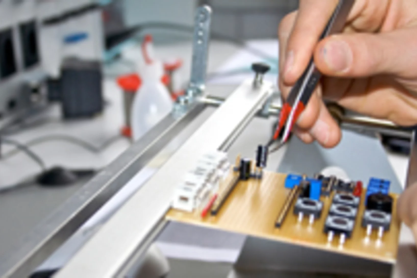 teaser electronics.jpg