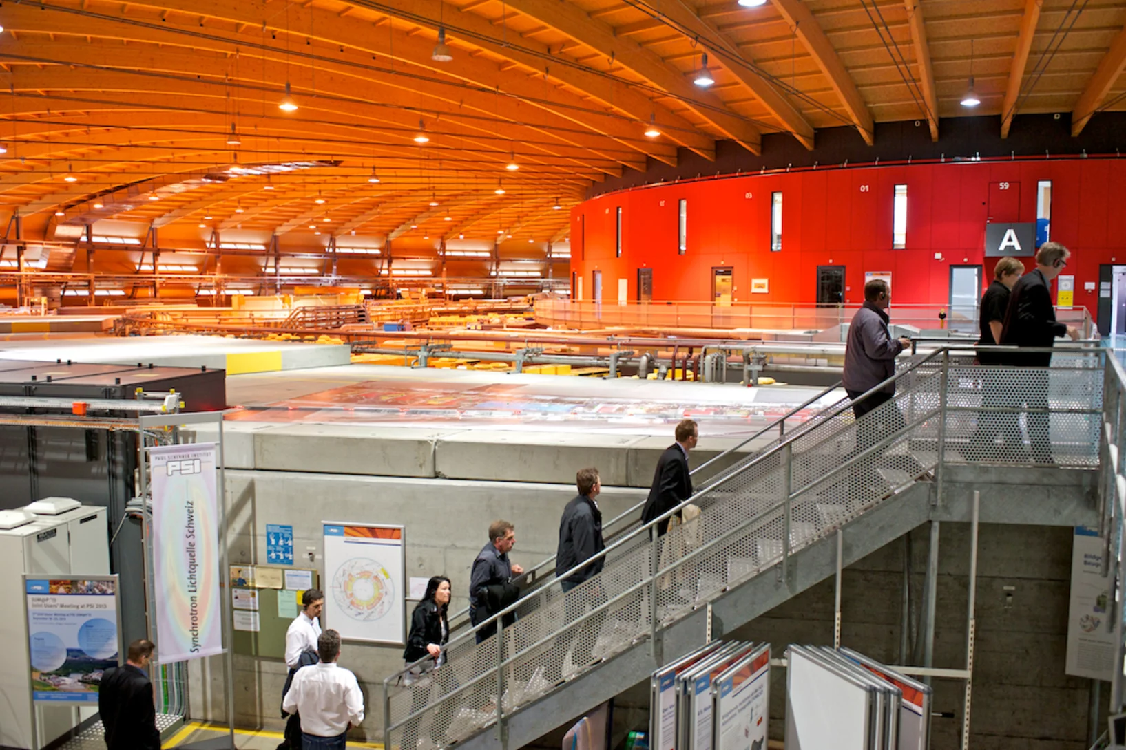 Visitor group in the Swiss Light Source SLS.