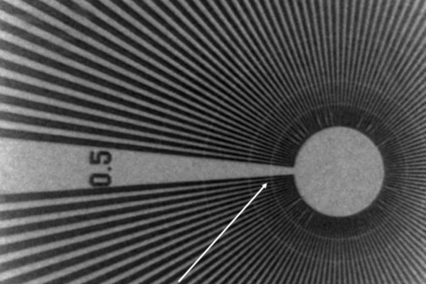 Gold Siemens Star radiography obtained at 12 keV with an effective pixel size of 60 nm. The innermost spokes defects are clearly visible.
